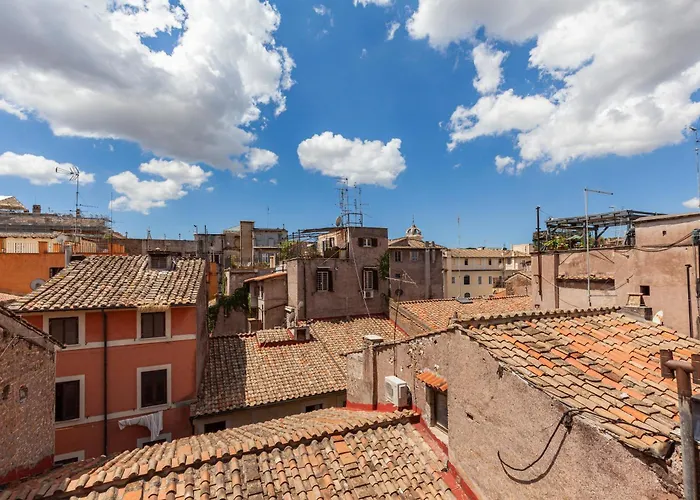 Campo dei Fiori Sun with balcony